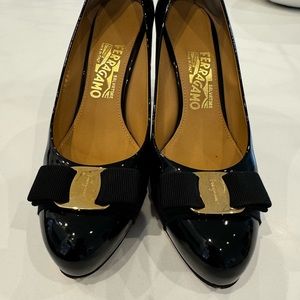 Ferragamo Black Pump